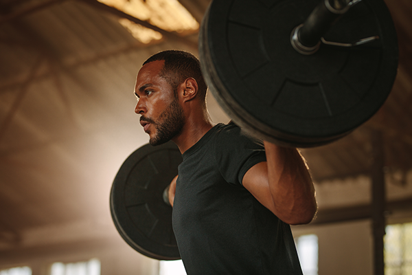 Man lifting heavy weights